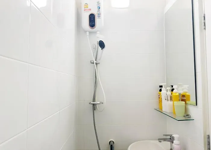 5br House 8beds, Ekkamai Bts 12mins Walk, 711, Shopping Mall