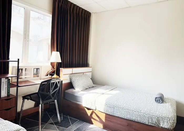 5br House 8beds, Ekkamai Bts 12mins Walk, 711, Shopping Mall * Bangkok