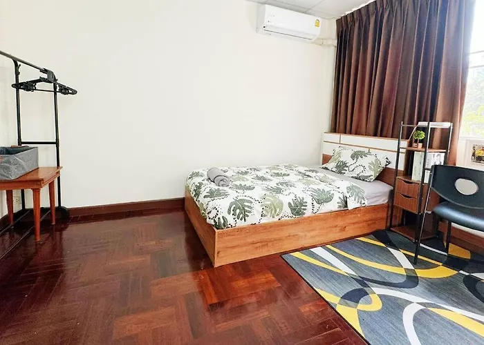 Villa 5br House 8beds, Ekkamai Bts 12mins Walk, 711, Shopping Mall *