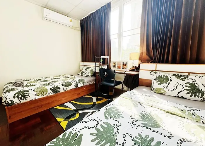 Villa 5br House 8beds, Ekkamai Bts 12mins Walk, 711, Shopping Mall
